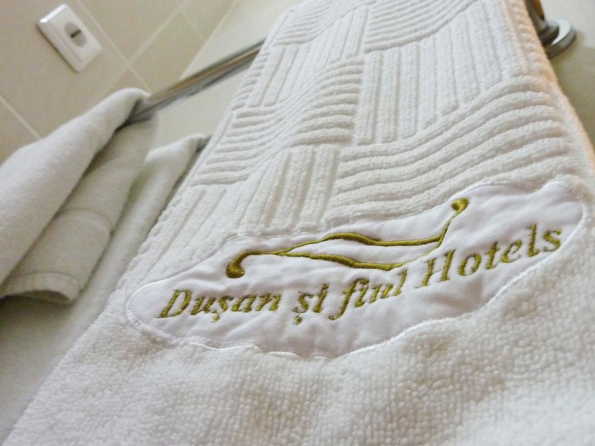 Отель Hotel Dusan si Fiul Resita Nord Решица-11